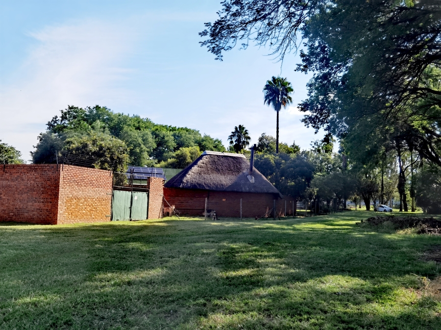 Commercial Property for Sale in Roodekopjes Ah North West
